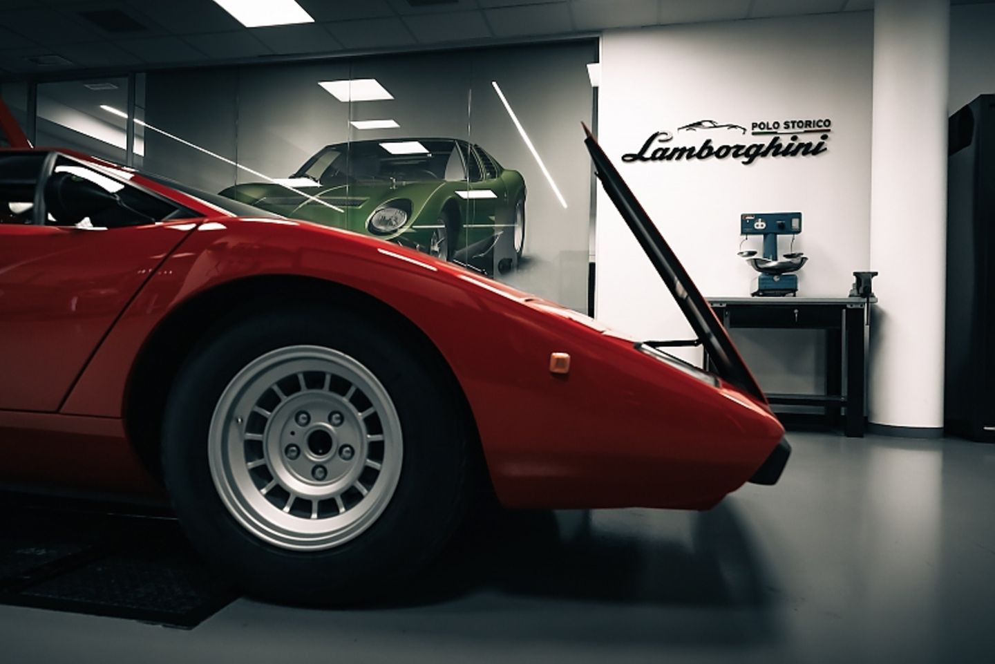 Lamborghini V12