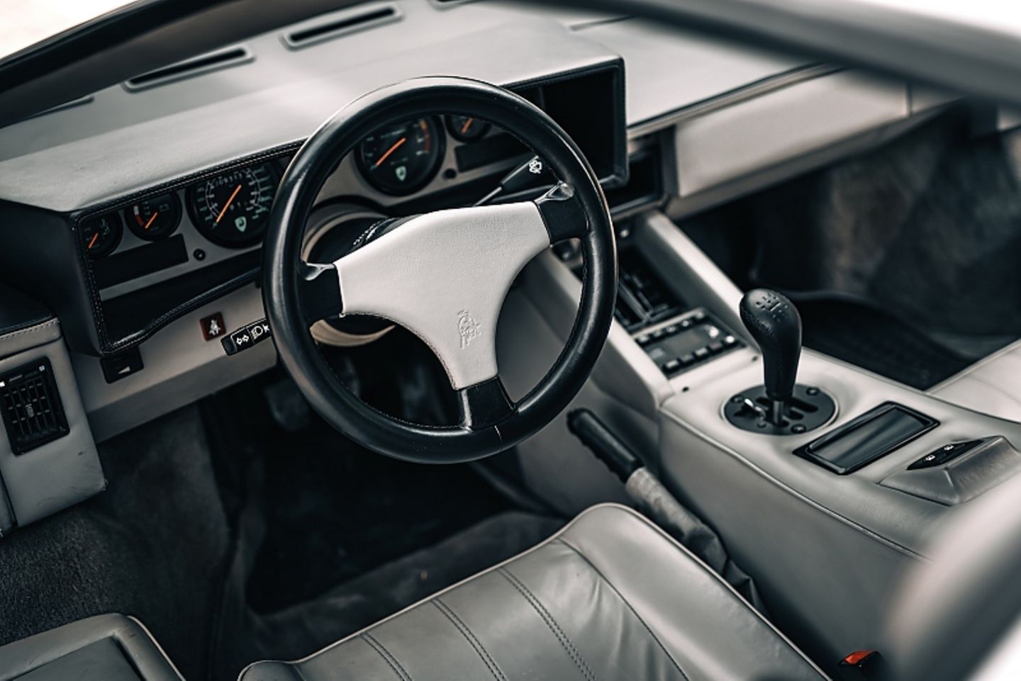 Lamborghini V12