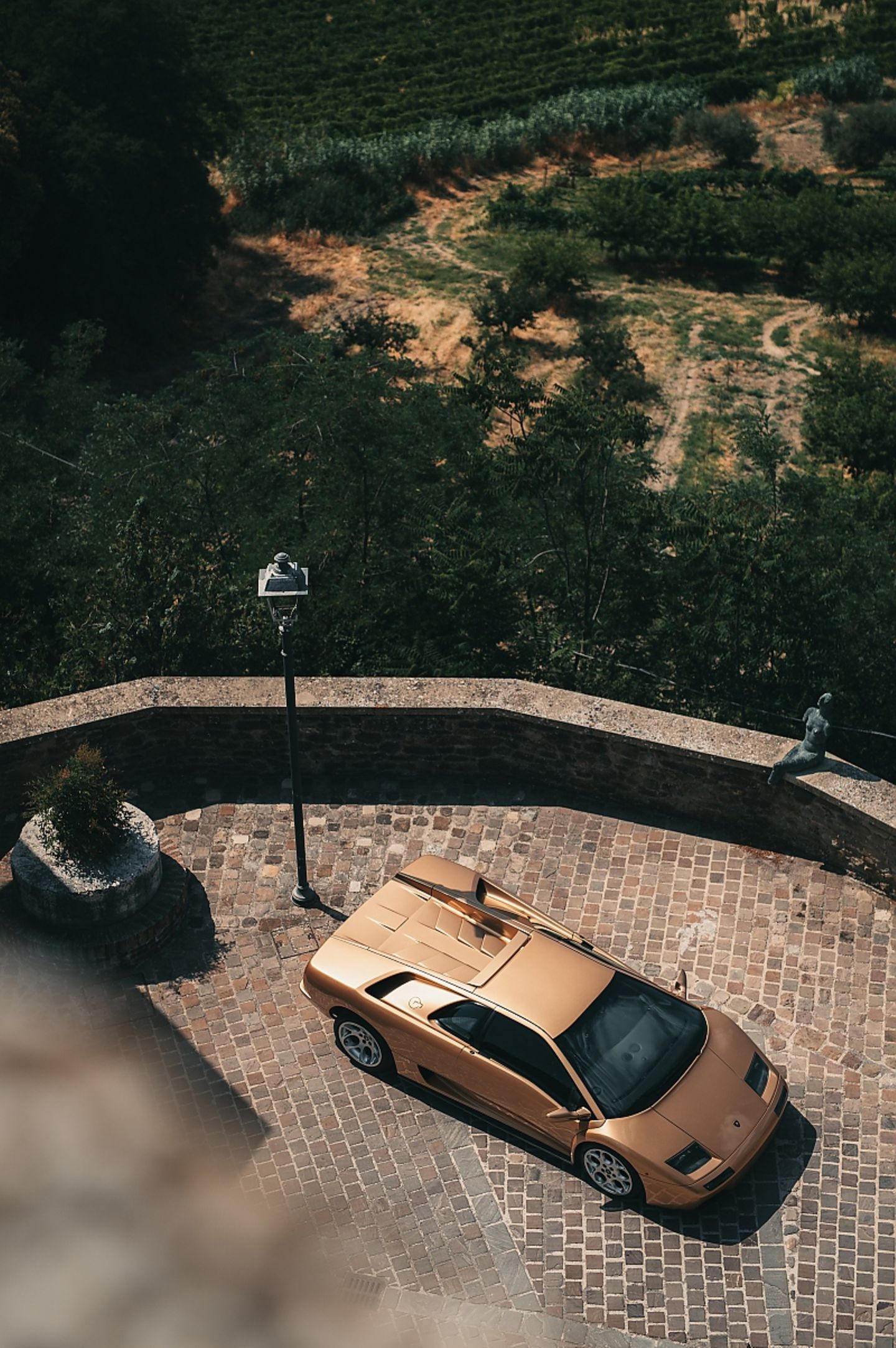 Lamborghini V12