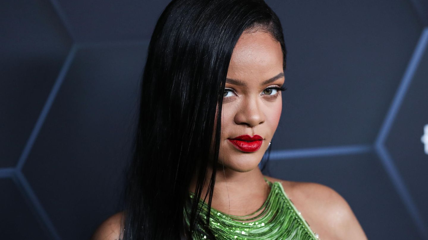 Vip News: Rihanna feiert bis zwei Uhr morgens im Restaurant – und hilft dann beim Aufräumen