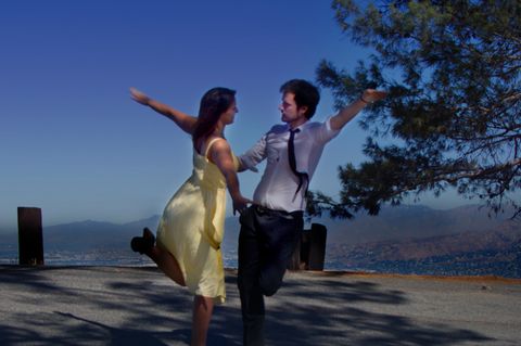 Robin und Judith Lachhein eine Szene aus dem Film "La La Land" mit Ryan Gosling und Emma Stone nach – sieht elegant aus, war aber eine echte Herausforderung
