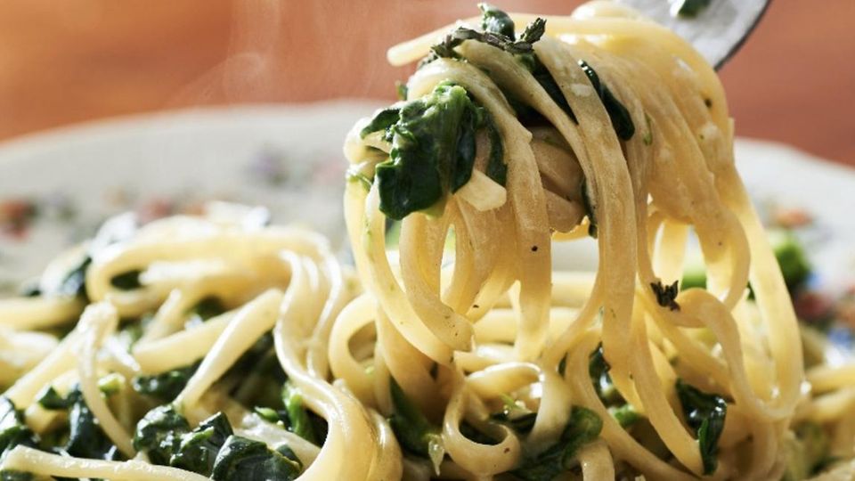 So schnell hatten Sie Pasta mit Spinat noch nicht auf dem Teller