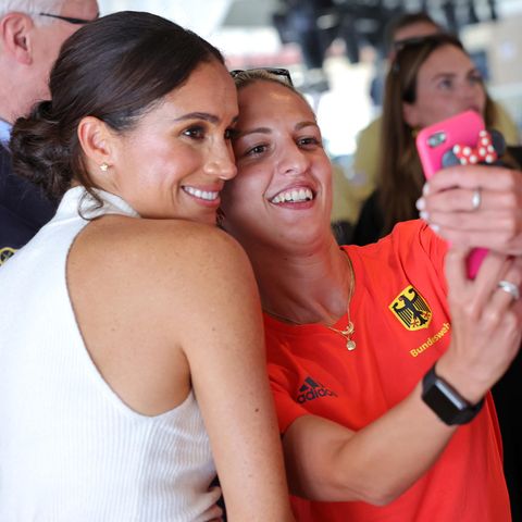 Herzogin Meghan mit einer Teilnehmerin der Invictus Games