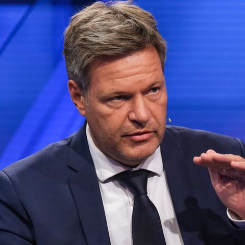 Nicht in die Insolvenz, sondern einfach aufhören zu verkaufen: Wirtschaftsminister Robert Habeck verwirrt mit seinen Äußerungen bei "Maischberger".