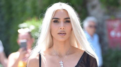 Kim Kardashian mit blonden Haaren