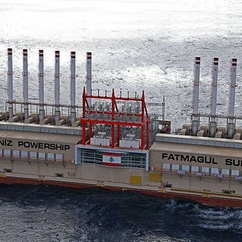 Kraftwerkschiff von der türkischen Karadeniz Powership