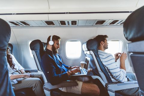 Maskenpflicht fällt: So könnte es Ende September auch wieder in Flugzeug von und nach Deutschland aussehen