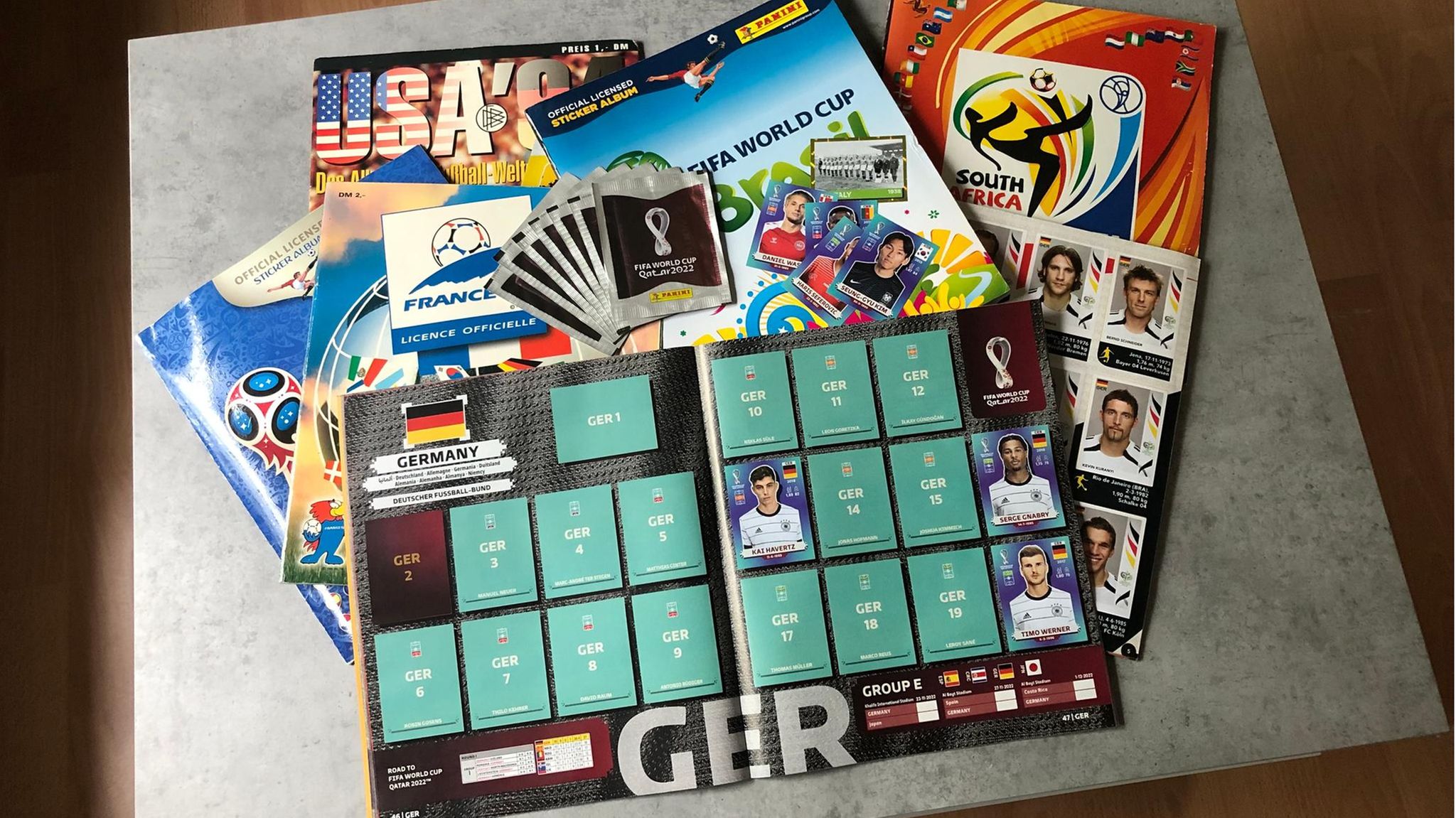 Panini Sticker WM 2022 Packs, Alben, Adventskalender STERN.de