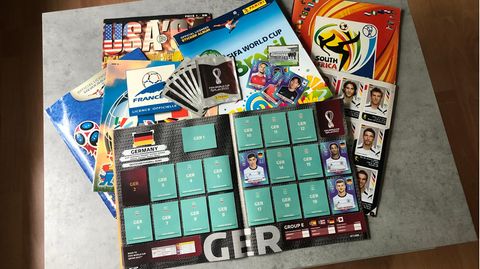 Panini Sticker 2022: Panini-Sammelalben von den Fußball-Weltmeisterschaften seit 1994