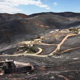 Verbrannte Erde: Hier zog vor wenigen Tagen dass Route-Fire durch und färbte die Hügel in der Gemeinde Castaic schwarz