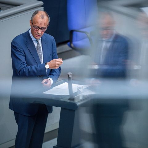 Friedrich Merz spricht im Bundestag