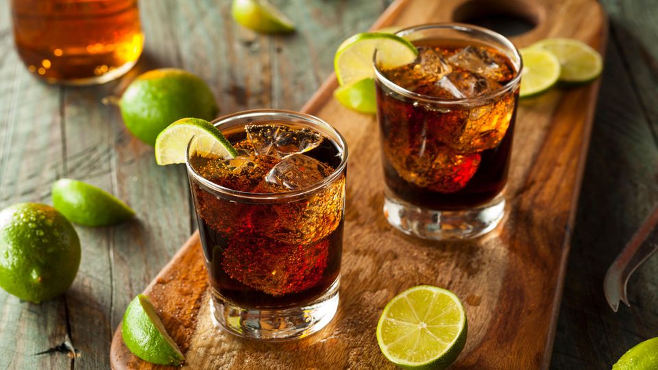 Cuba libre: Cocktail mit Rum