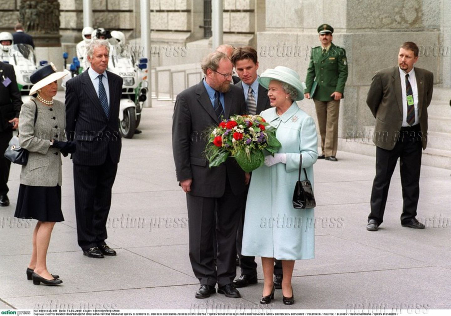 Queen Elizabeth II. 2000 in Deutschland Queen Elizabeth II. 2000 in Deutschland