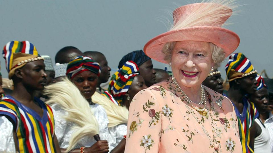Die Queen 2003 in Nigeria