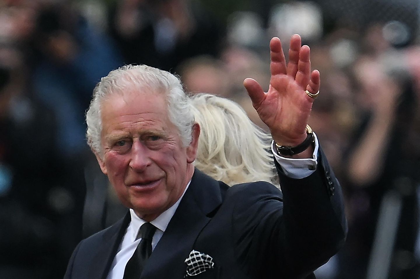 70 Jahre lang kannte ihn alle Welt als Prince Charles. Jetzt müssen sich die Menschen - und er selbst - an einen neuen Namen gewöhnen. Welcome, King Charles III.