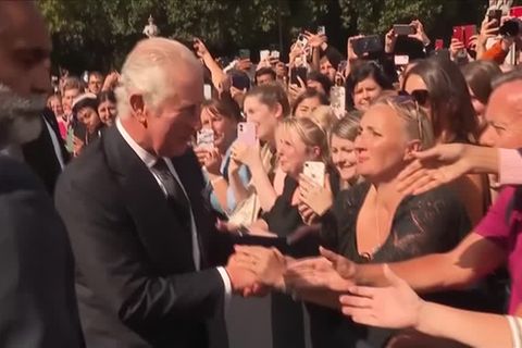 Video: Jubel für König Charles