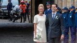 10. September 2022  Prinzessin Maria Laura von Belgien heiratet – in weißem Minikleid  Gleich zwei Mal gaben sich Maria Laura von Belgien und William Isvy am Samstag das Jawort: Zur standesamtlichen Trauung im Brüsseler Rathaus erschien die Prinzessin in einem Minikleid, am Nachmittag wurde die Braut von ihrem Vater Prinz Lorenz in einem weißen Hochzeitskleid mit Schleppe in die Kathedrale St. Michael geführt. Maria Laura ist die Tochter von Prinzessin Astrid, der Schwester des belgischen Königs Philippe.