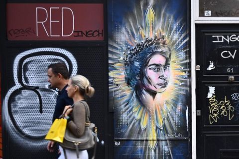 Die Queen auf einem Graffiti in London