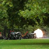 Salutschüsse für Queen Elizabeth II. im Hyde Park