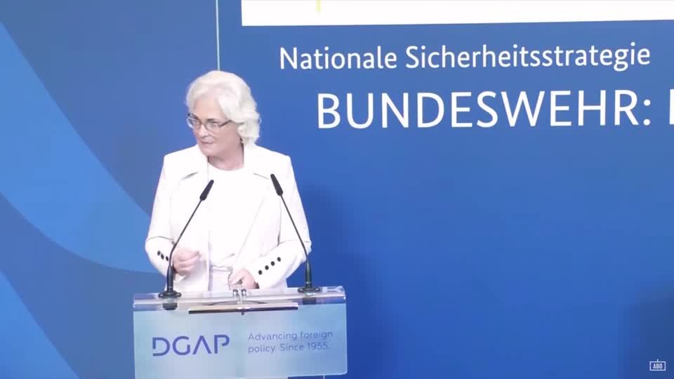 Video: Lambrecht: Deutschland muss auch militärisch führen Video: Lambrecht: Deutschland muss auch militärisch führen