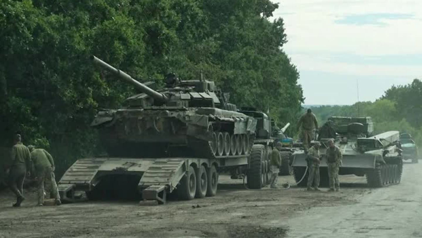 Ok google военные. Техника ВСУ. Украинские войска на границе. Брошенная Российская техника.