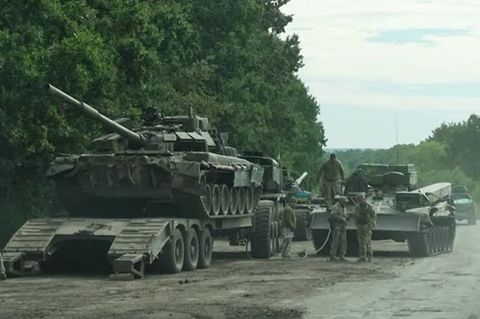 Landgewinne im Nordosten: Ukraine treibt Offensive voran – offenbar viele russische Soldaten auf Rückzug