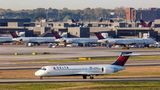 Platz 1: Hartsfield-Jackson Atlanta International Airport (ATL)  Auf dem Siegertreppchen mit 75.704.760 steht wieder der Flughafen im US-Bundesstaat Georgia. Der Airport hat eine besonders hohe Rate von Transitpassagieren, weil hier Delta Air Lines ein Drehkreuz unterhält.  Vor Corona betrugen die Anzahl der jählichen Fluggäste noch mehr 110 Millionen.