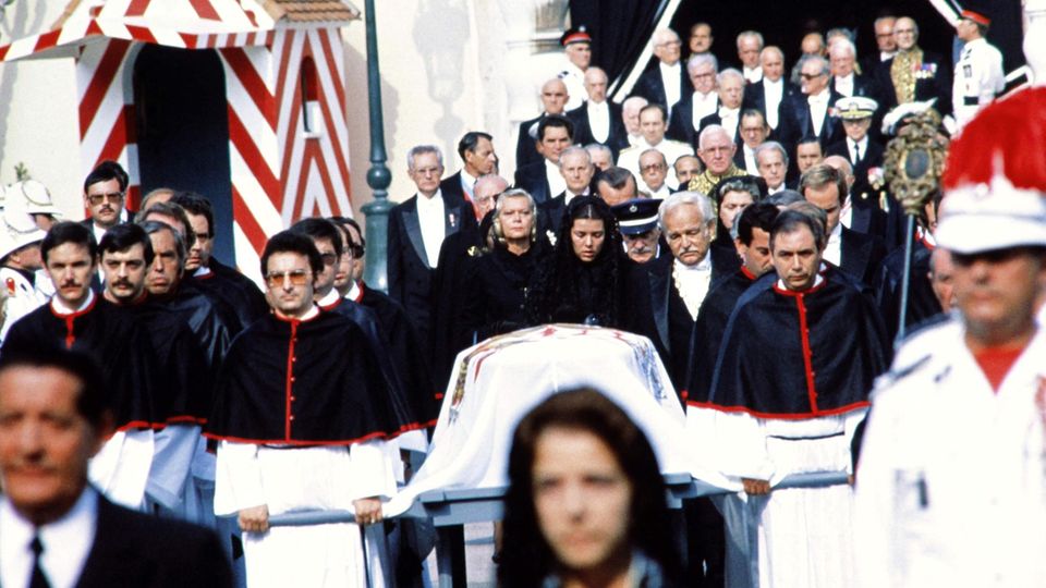 Der Trauerzug bei der Beerdigung von Grace Kelly am 18. September 1982