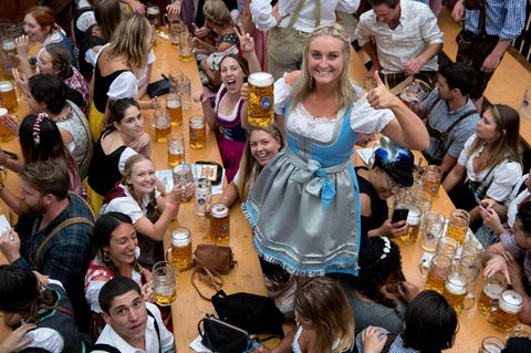 Die Tücken der Wiesn: Dirndl-Code auf dem Oktoberfest in München