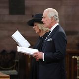In der St.-Anne-Kathedrale besuchten König Charles III. und Camilla einen Gottesdienst zu Ehren der Queen. Auch die britische Premierministerin Liz Truss und der irische Regierungschef Micheal Martin nahmen daran teil. Ebenso gekommen waren Irlands Präsident Michael D. Higgins und die Chefs der nordirischen Parteien.