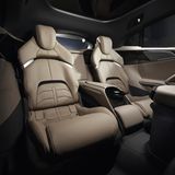 Der Luxus-Crossover bietet ein ungewöhnlich großes Raumangebot