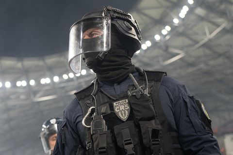 Eintracht Frankfurt: Mitglieder der Polizeieinheit der Republikanischen Sicherheitskompanien im Stadion