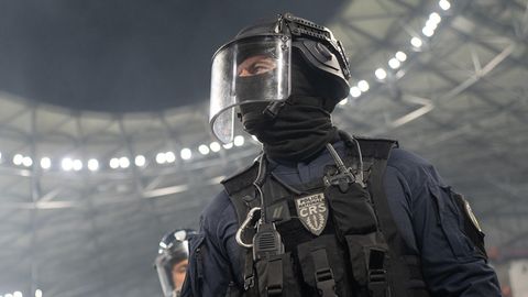 Eintracht Frankfurt: Mitglieder der Polizeieinheit der Republikanischen Sicherheitskompanien im Stadion