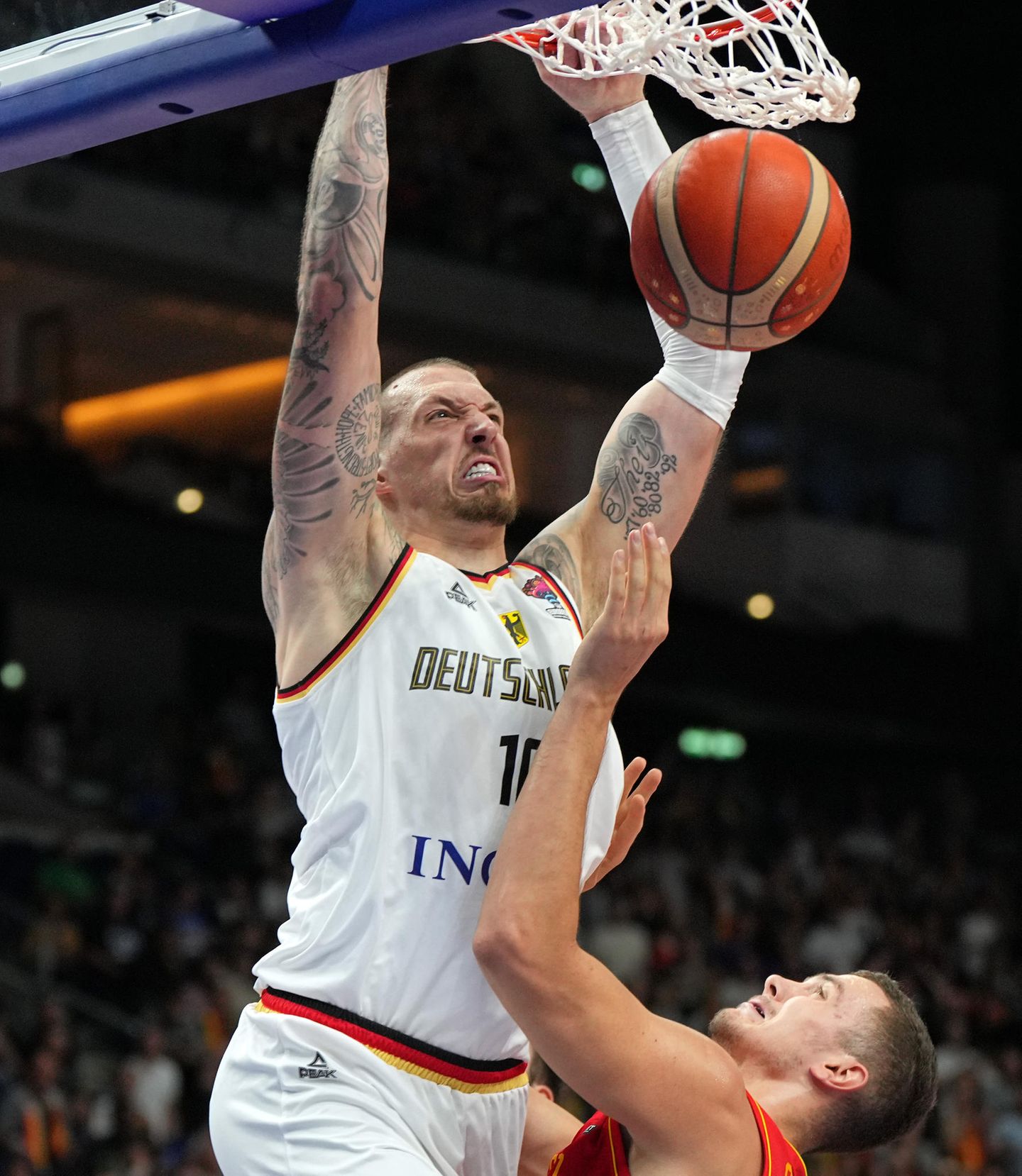 Verein: Indiana Pacers      Geburtstag: 04.04.1992      Geburtsort: Salzgitter      Größe: 206 cm      Gewicht: 110 kg
