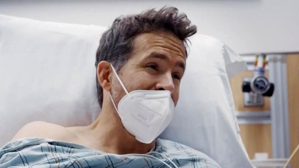 Ryan Reynolds muss Darmspieglung zeigen, weil er Wette verloren hat