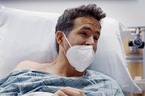 Ryan Reynolds muss Darmspieglung zeigen, weil er Wette verloren hat