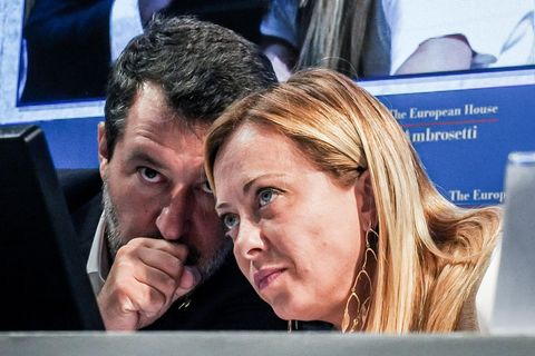 Matteo Salvini und Giorgia Meloni während einer Debatte am 04. September