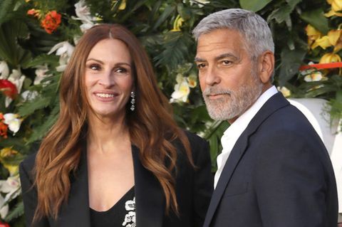 Julia Roberts und George Clooney bei der Weltpremiere des Kinofilms "Ticket ins Paradies" in London am 7. September 2022