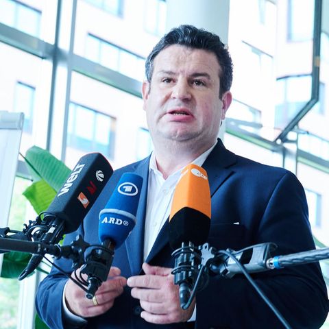 Sieht das Bürgergeld als "ein starkes Signal für Sicherheit und mehr Respekt": Bundesarbeitsminister Hubertus Heil (SPD)