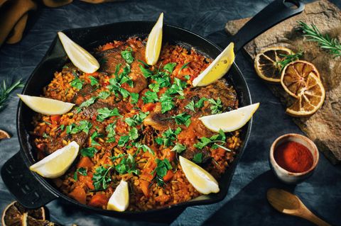 Rezept im Video: Vegane und glutenfreie One Pot Paella