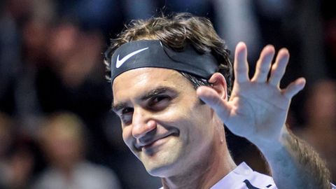 Rogerer Federer winkt