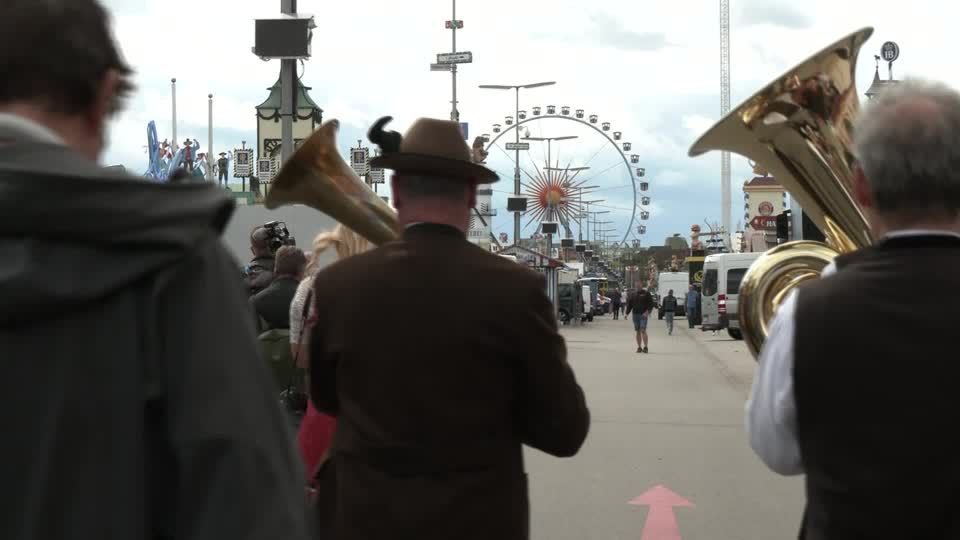 To a peaceful Wiesn: The Oktoberfest 2022 has begun – first pictures from Munich