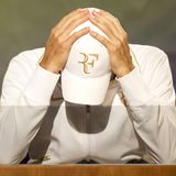 Federer - mit Händen am Kopf