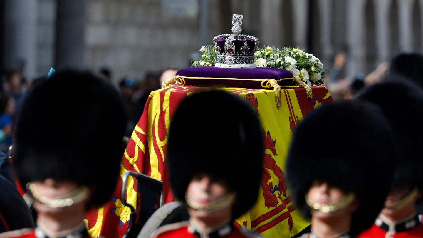 The Queen's State Funeral: Here's How It's Going - 24 Hours World