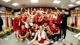Turnierbilanz: Fünf Siege, zwei Niederlagen  Verloren gegen: Finnland, Serbien  Stars: Mateusz Ponitka, A.J. Slaughter  Das spricht für den Titel: Trotz des überraschenden Coups gegen Titelverteidiger Slowenien immer noch wenig. Flügelspieler Ponitka machte mit einem seltenen Triple-Double (26 Punkte, 16 Rebounds und zehn Assists) auf sich aufmerksam, die aggressive Defensive schränkte in NBA-Superstar Luka Doncic einen der besten Spieler der Welt ein. Ein Plus sind die leidenschaftlichen Fans in rot und weiß.  Das spricht dagegen: Das Team ist nicht konstant. Gegen Finnland (59:89) und Serbien (69:96) setzte es herbe Klatschen, die Offensive ist an manchen Tagen ein Totalausfall. Von den vier Halbfinalisten haben die von Igor Milicic trainierten Polen deutlich das geringste Talentlevel. Nach dem Sieg über Slowenien dürfte ab dem Halbfinale auch der Überraschungsfaktor verpufft sein.