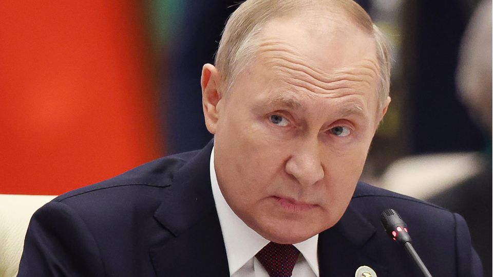Politisch oder mit Gewalt: Experte erklärt, wie wahrscheinlich eine Absetzung Putins ist
