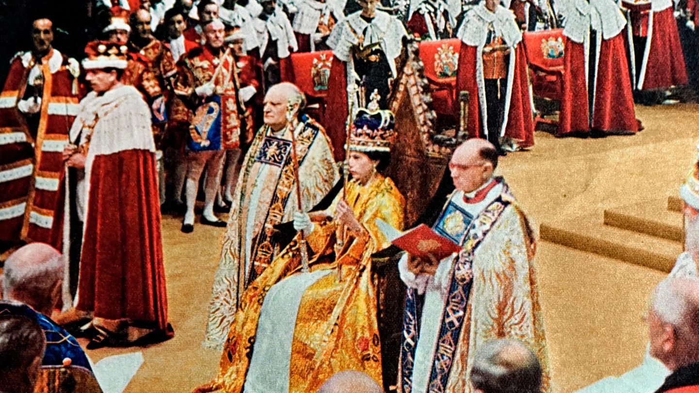 Queen Elizabeth II. bei ihrer Krönung