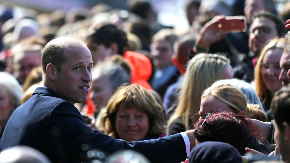 Prince William attends the Queue in London Prince William attends the Queue in London