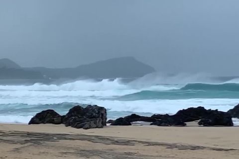 Video: Supertaifun "Nanmadol" zieht auf Japan zu