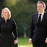 Die britische Premierministerin Liz Truss mit ihrem Ehemann